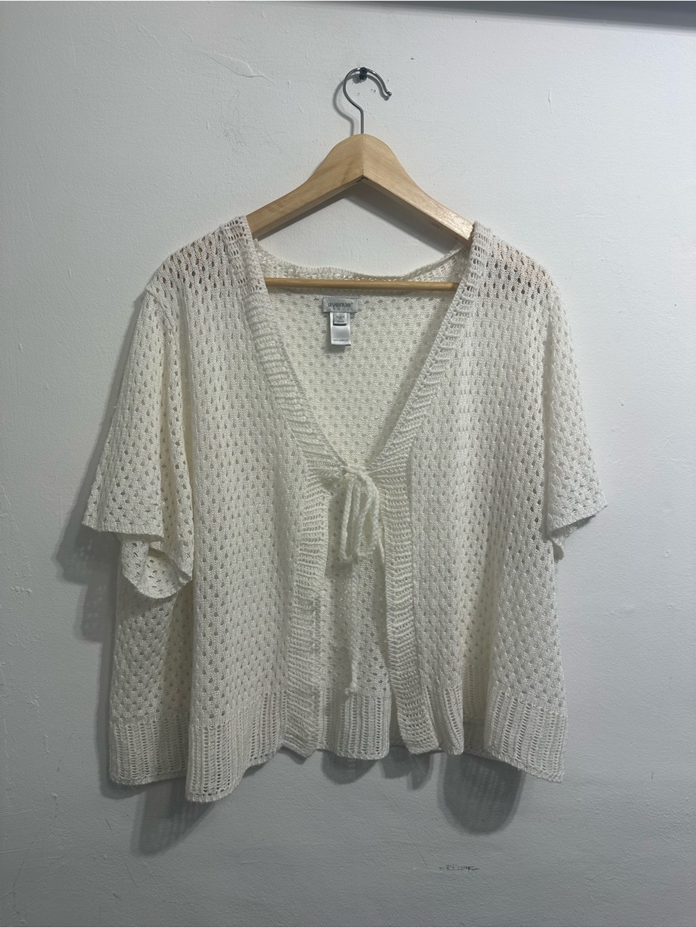 Avenue Women’s Plus Size 22/24 White Open-Knit Tie-Front Cardigan